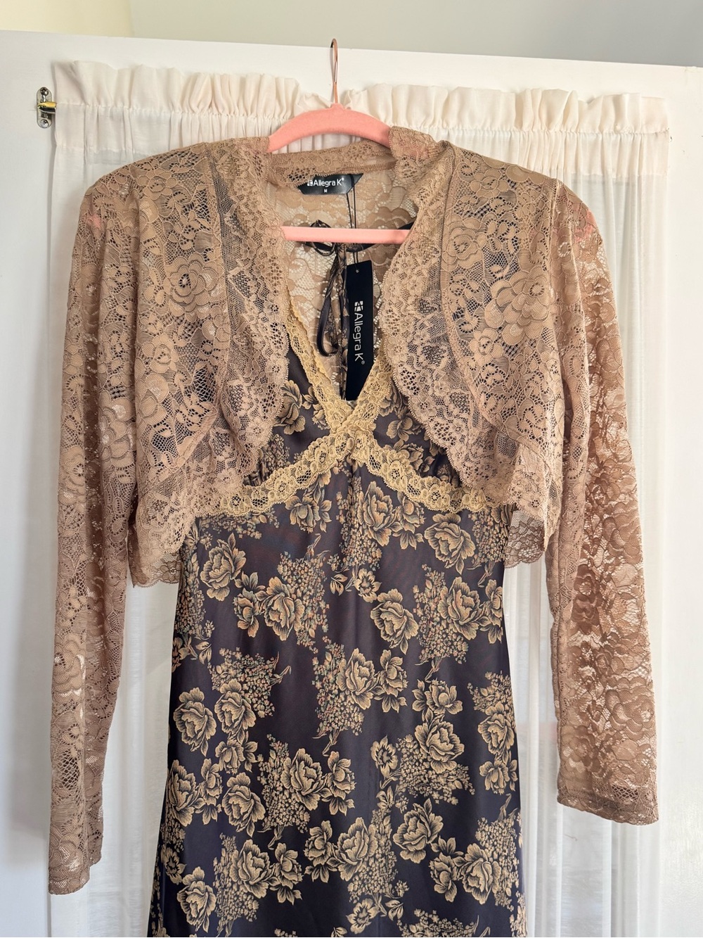 Beige Lace Bolero